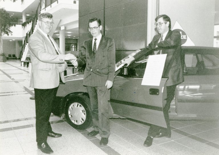 Nostalgic Newsgroup; Presentation Opel Astra 95